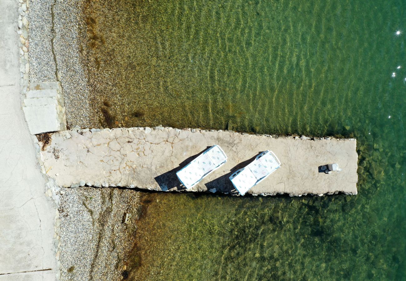 Ferienwohnung in Maslenica - Ferienwohnung Laura 3 direkt am Meer
