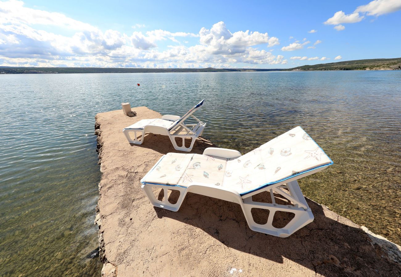 Ferienwohnung in Maslenica - Ferienwohnung Laura 3 direkt am Meer