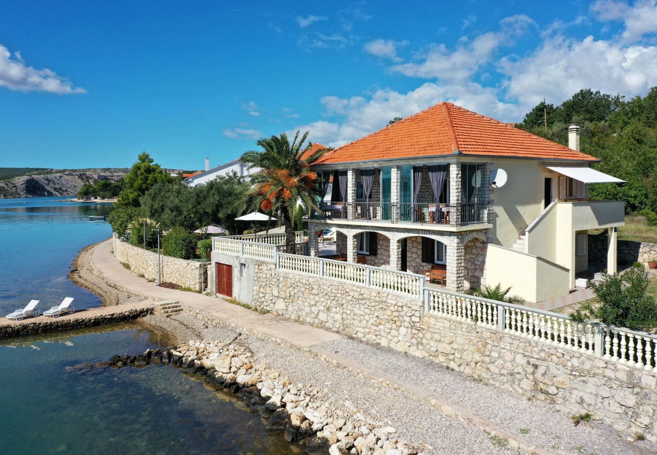 Ferienwohnung in Maslenica - Ferienwohnung Laura 3 direkt am Meer