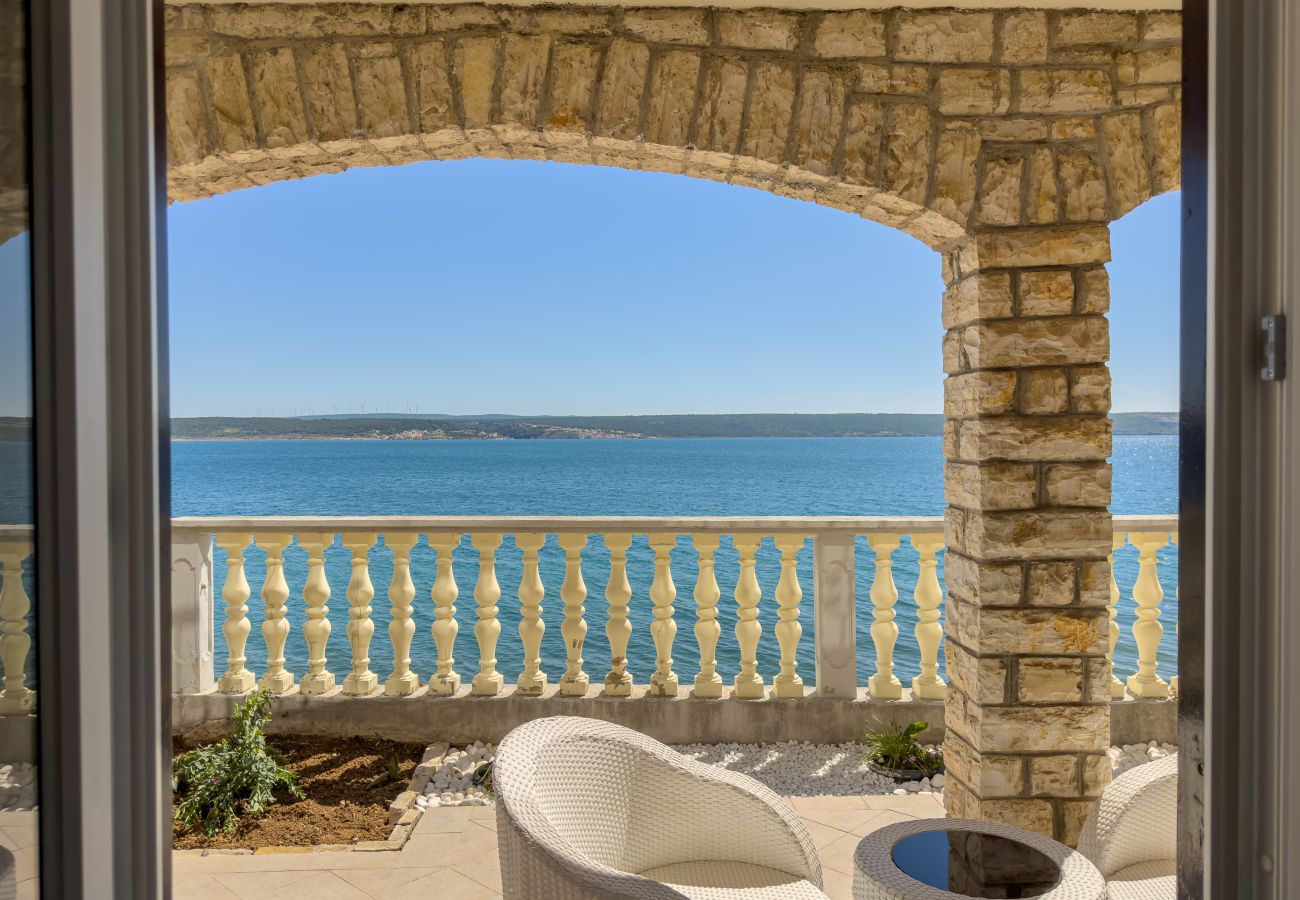 Ferienwohnung in Maslenica - Ferienwohnung Laura 3 direkt am Meer
