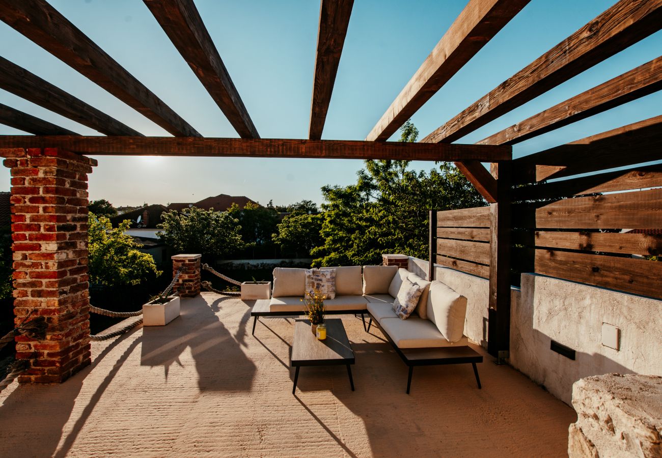 Villa in Nin - Villa Gland mit Pool und Whirlpool