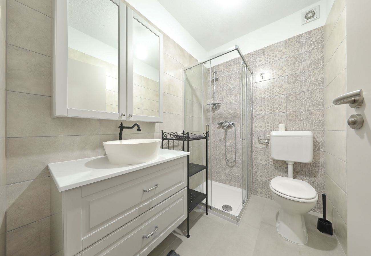 Villa in Starigrad - Villa Jimmy mit beheiztem Pool