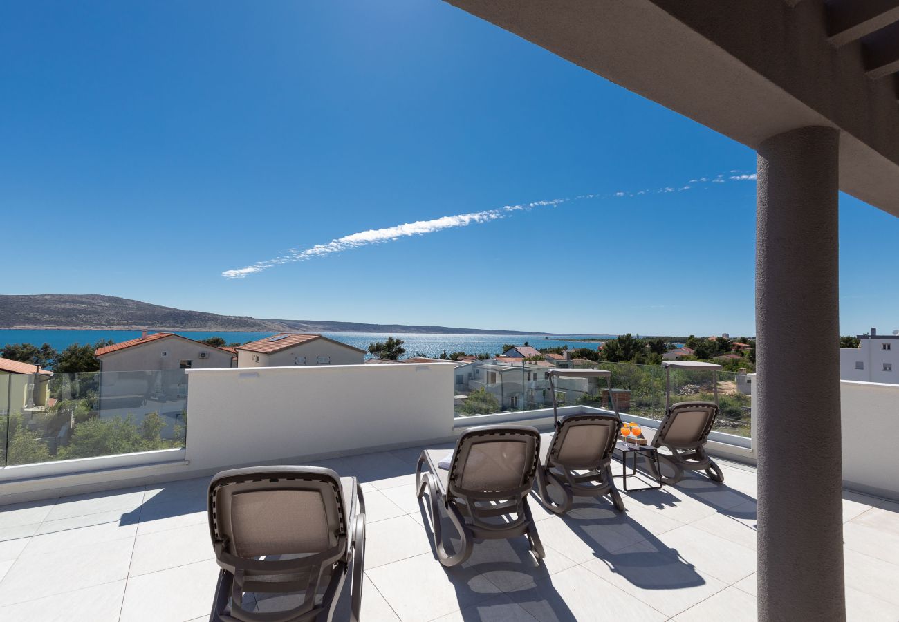 Villa in Starigrad - Villa Jimmy mit beheiztem Pool