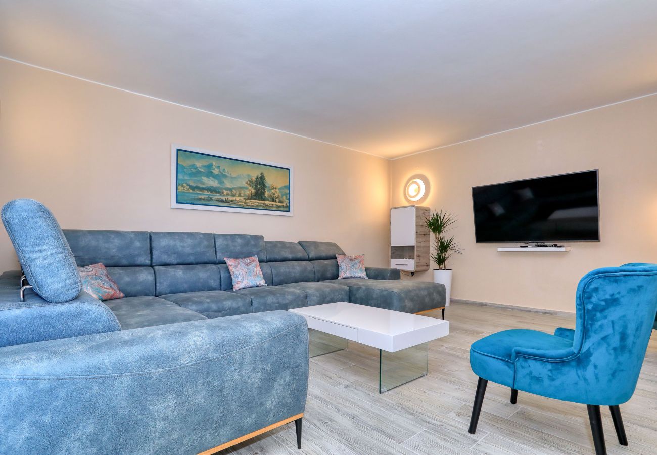 Ferienhaus in Ljubac - Ferienhaus Rose direkt am Meer