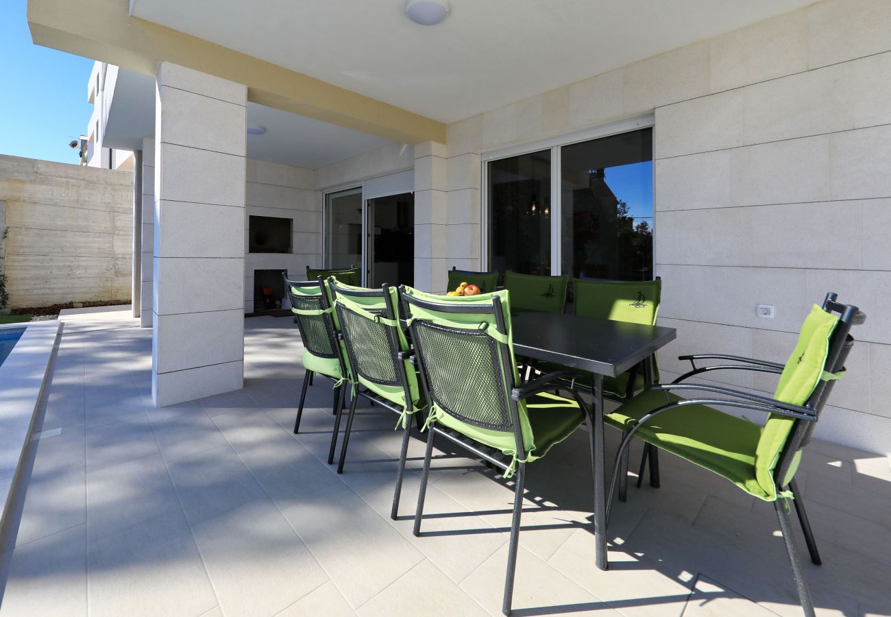 Ferienwohnung in Kožino - Ferienwohnung Vidalis 2 mit Privatpool