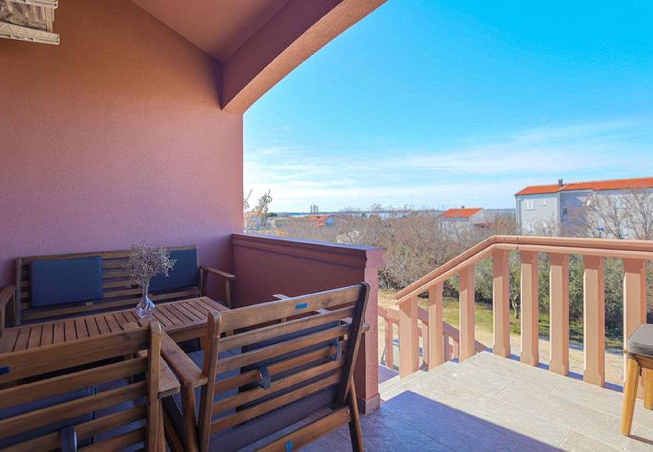 Ferienwohnung in Vrsi - Ferienwohnung Rubbi No.2 mit Balkon
