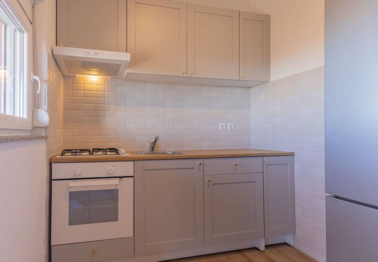 Ferienwohnung in Vrsi - Ferienwohnung Rubbi No.2 mit Balkon