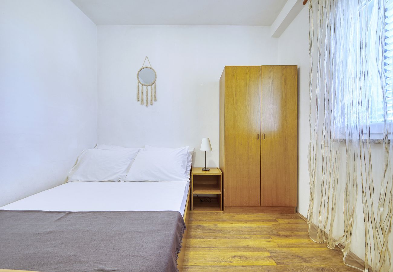 Ferienwohnung in Ljubac - Ferienwohnung Gazic 2 direkt am Meer