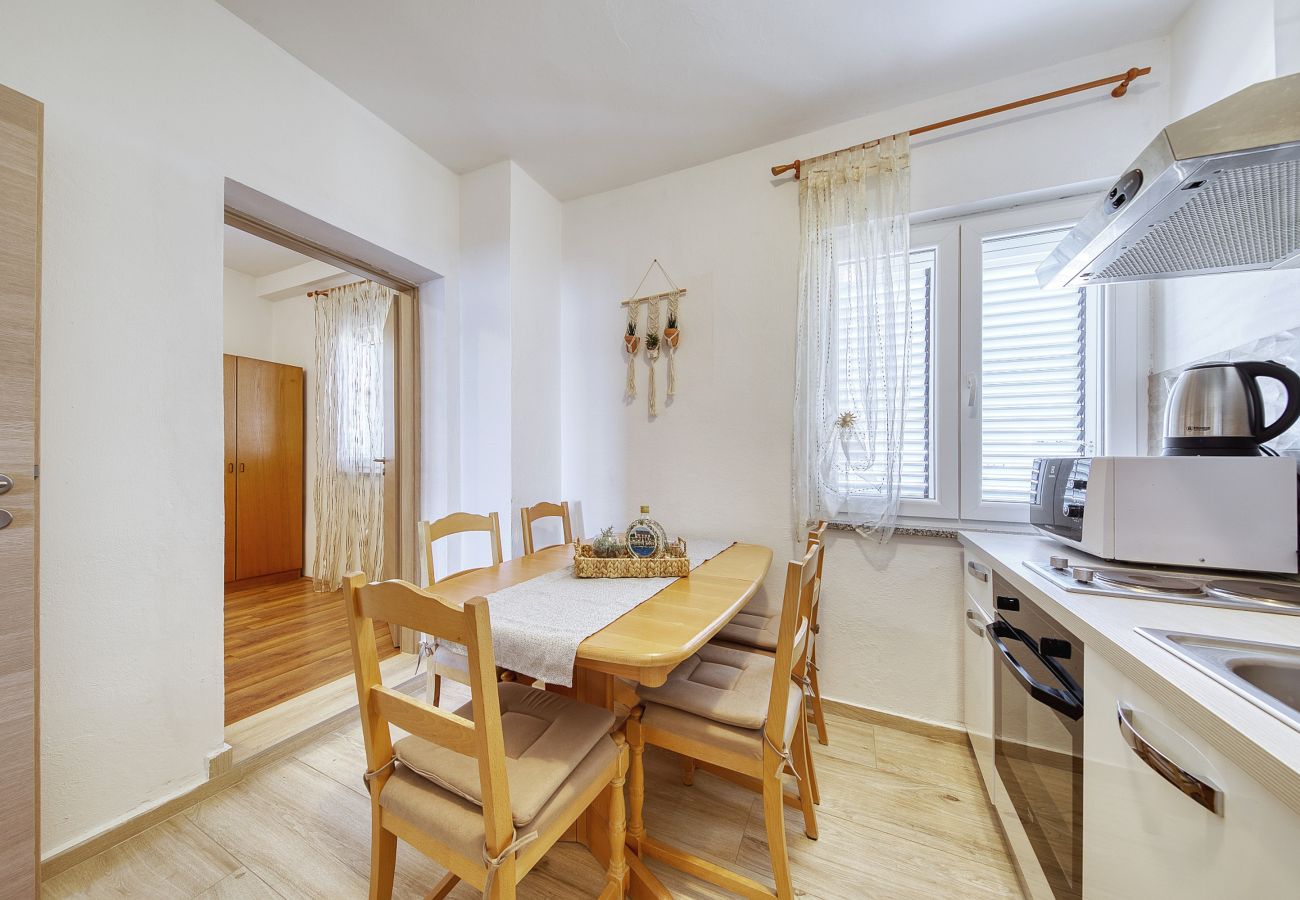 Ferienwohnung in Ljubac - Ferienwohnung Gazic 2 direkt am Meer