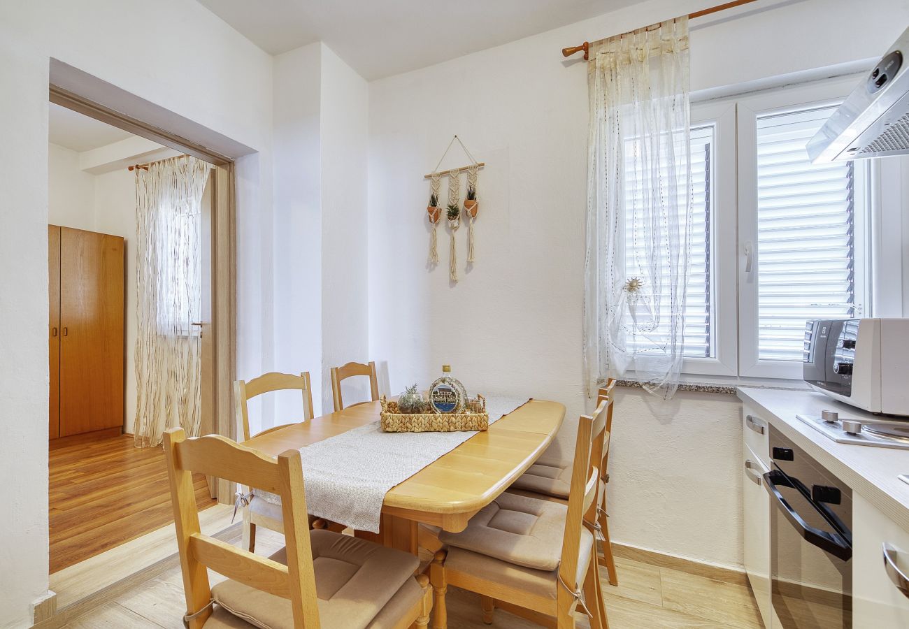 Ferienwohnung in Ljubac - Ferienwohnung Gazic 2 direkt am Meer