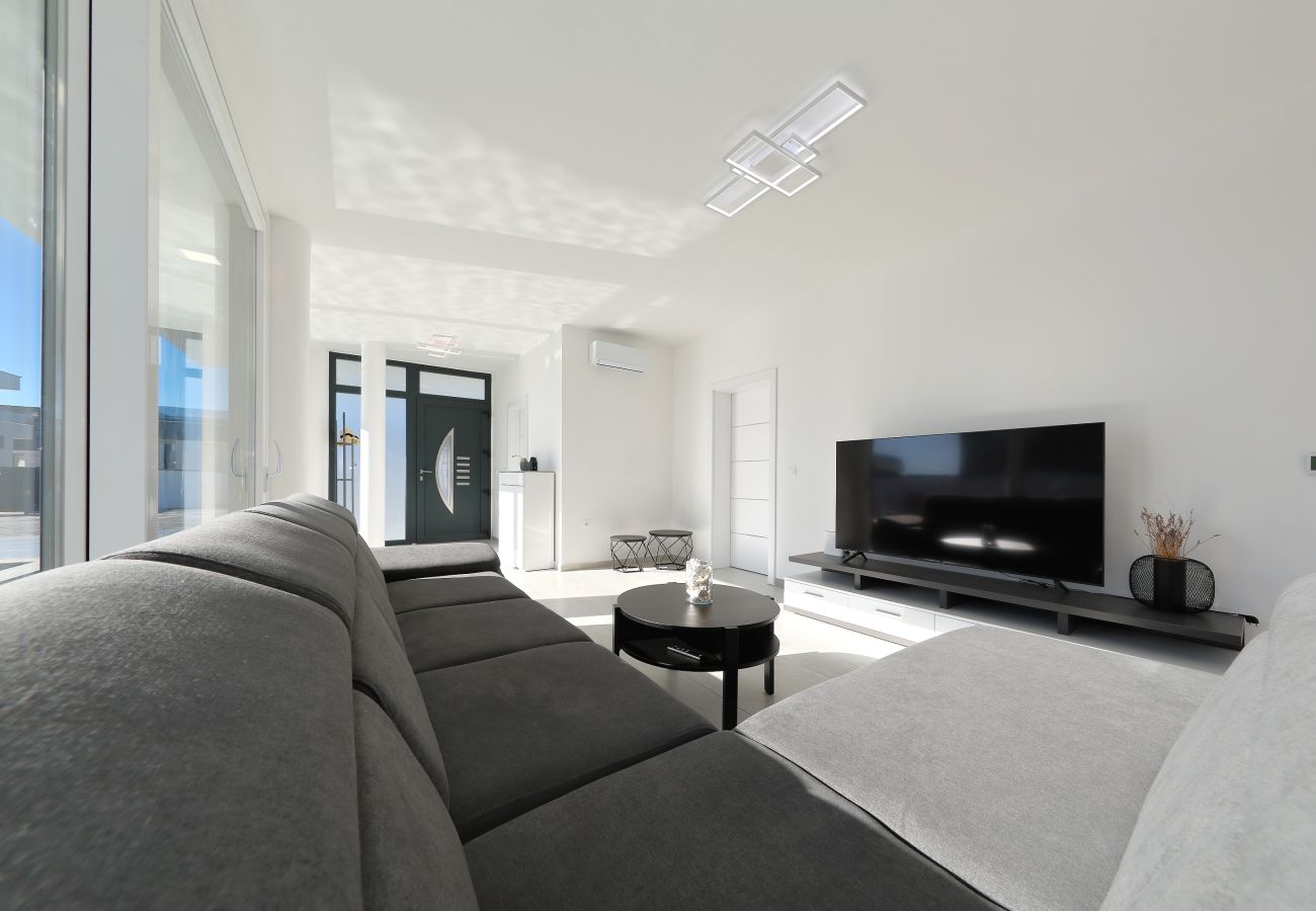 Villa in Zemunik Gornji - Villa Astur mit Privatpool