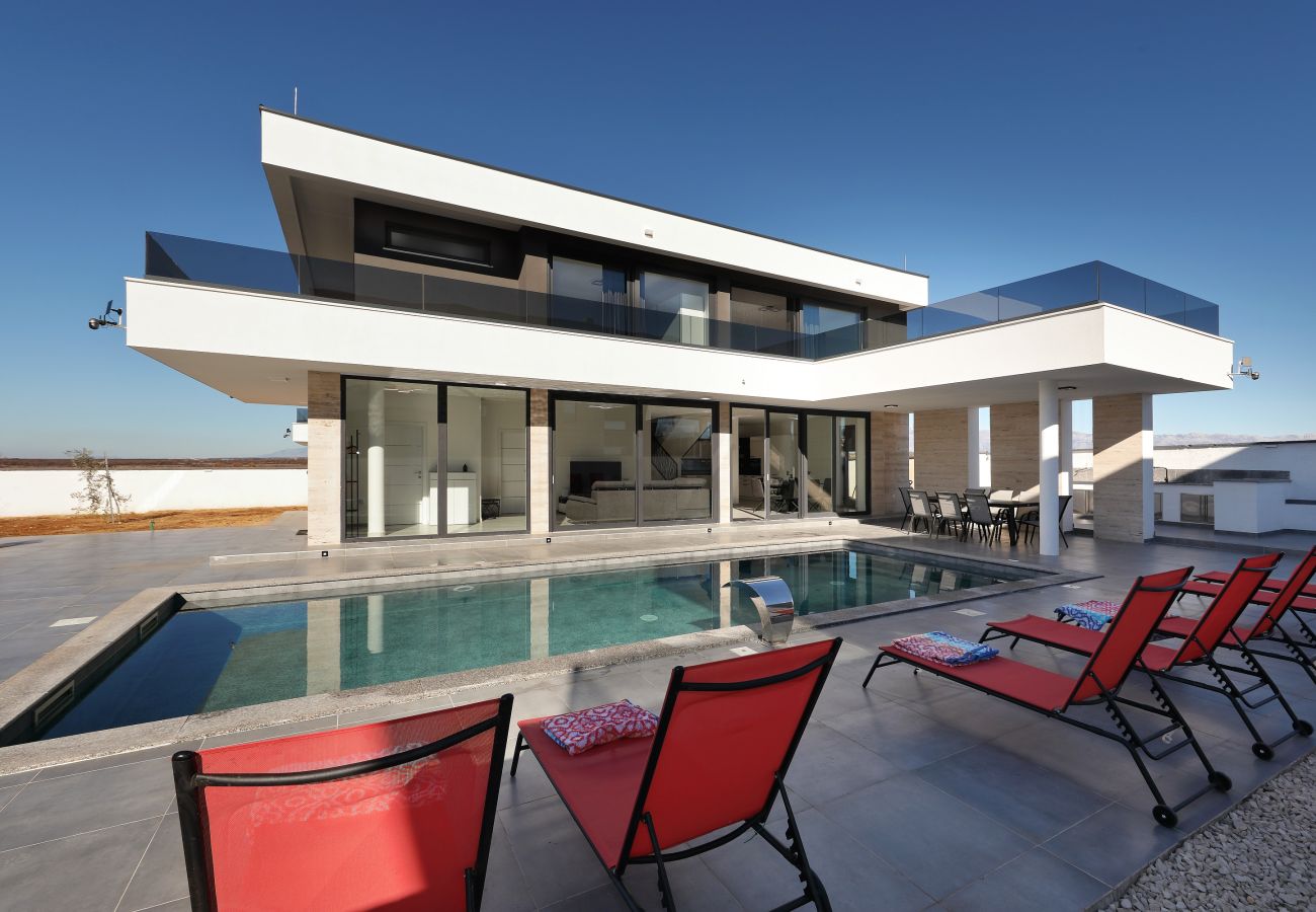 Villa in Zemunik Gornji - Villa Astur mit Privatpool