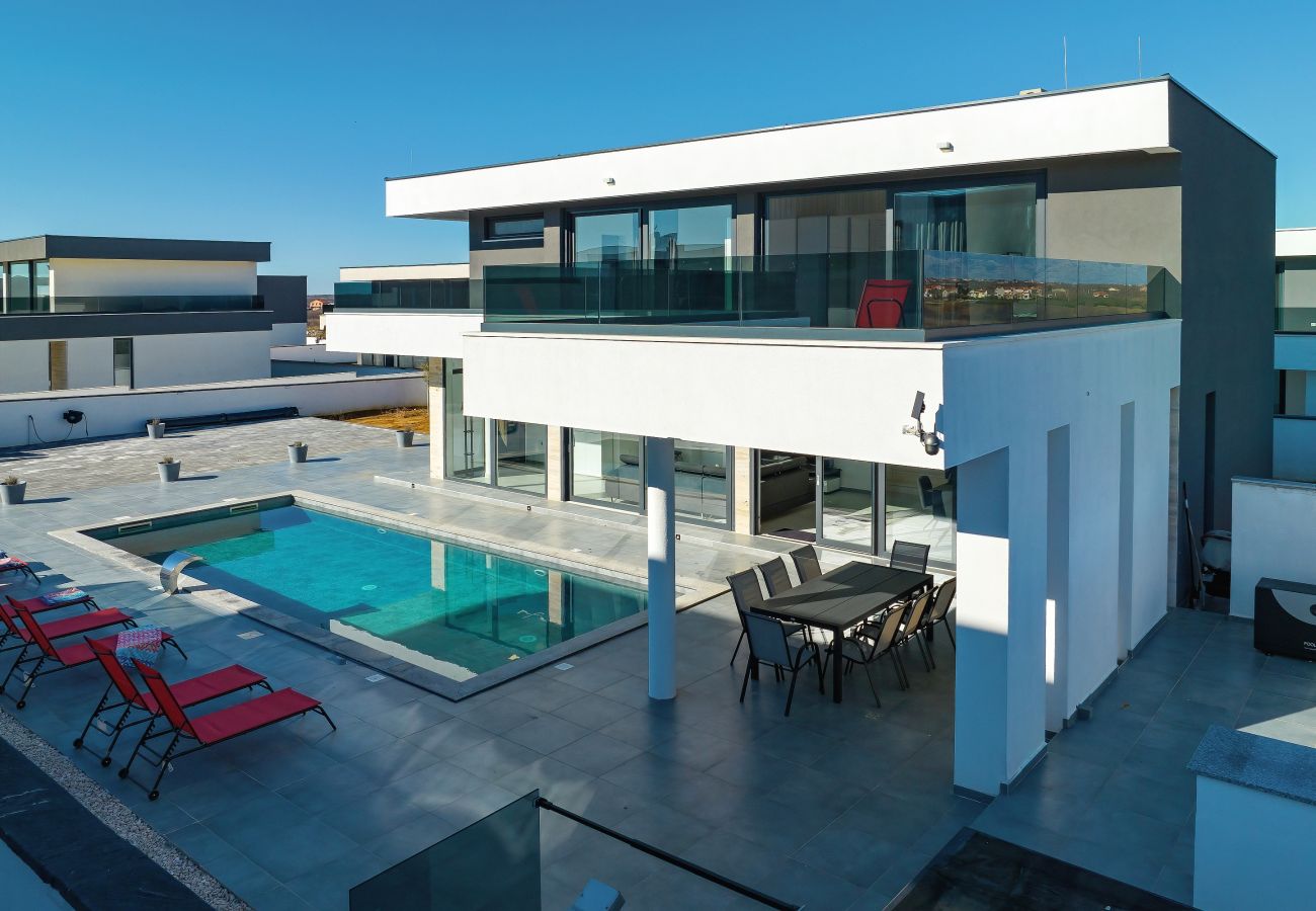 Villa in Zemunik Gornji - Villa Astur mit Privatpool