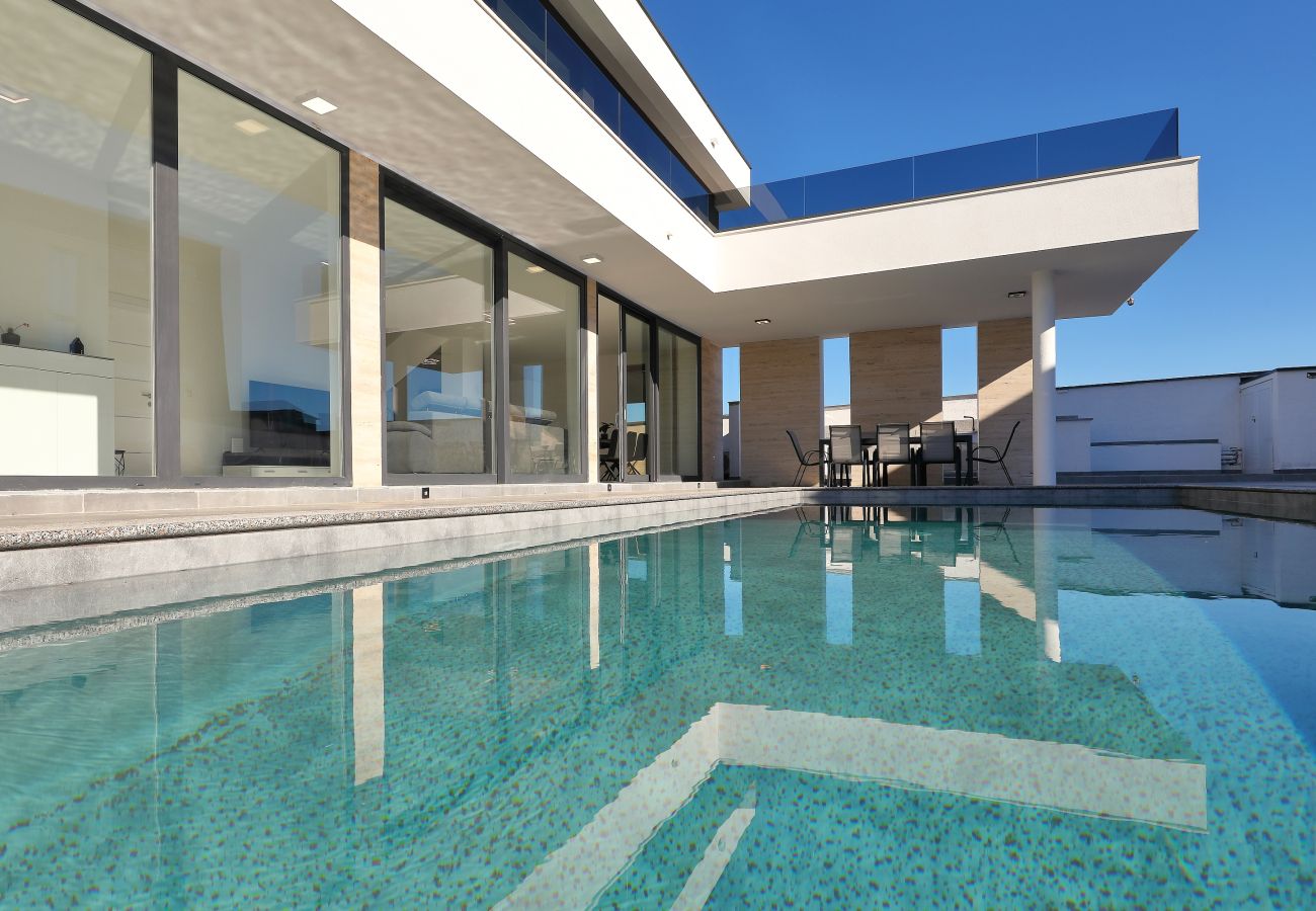 Villa in Zemunik Gornji - Villa Astur mit Privatpool