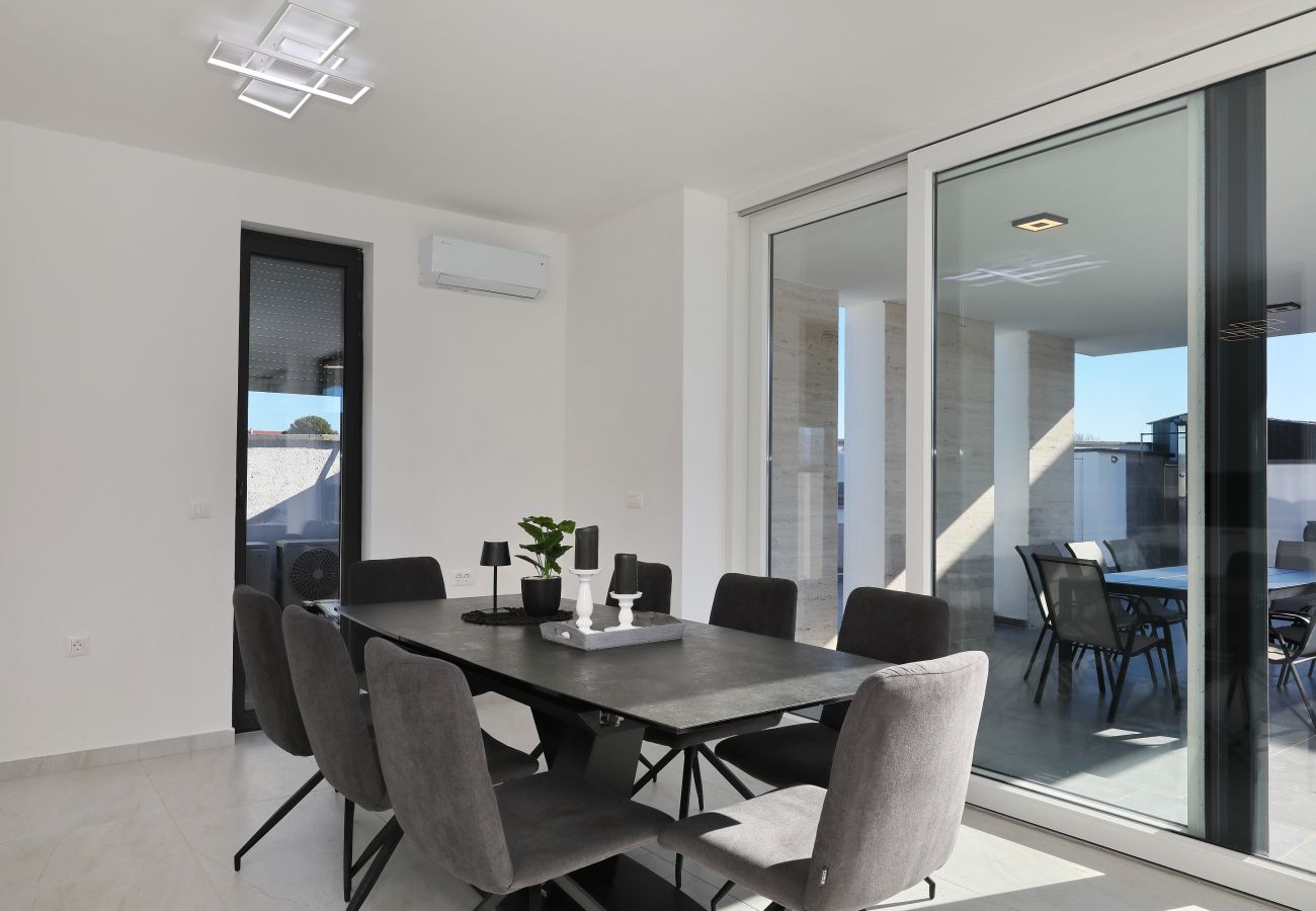 Villa in Zemunik Gornji - Villa Astur mit Privatpool