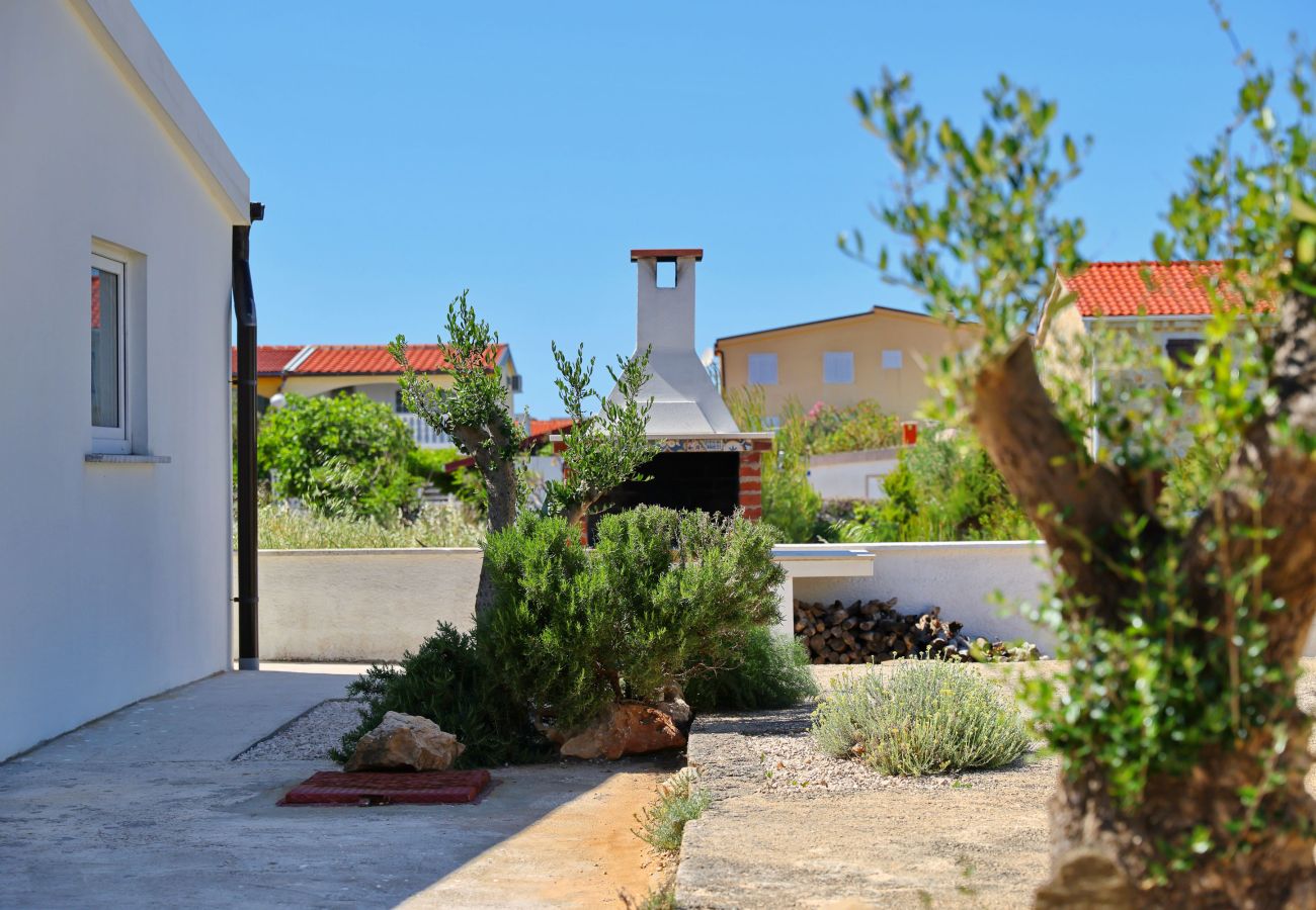 Ferienhaus in Vir - Ferienhaus Malo Fali strandnah auf Vir