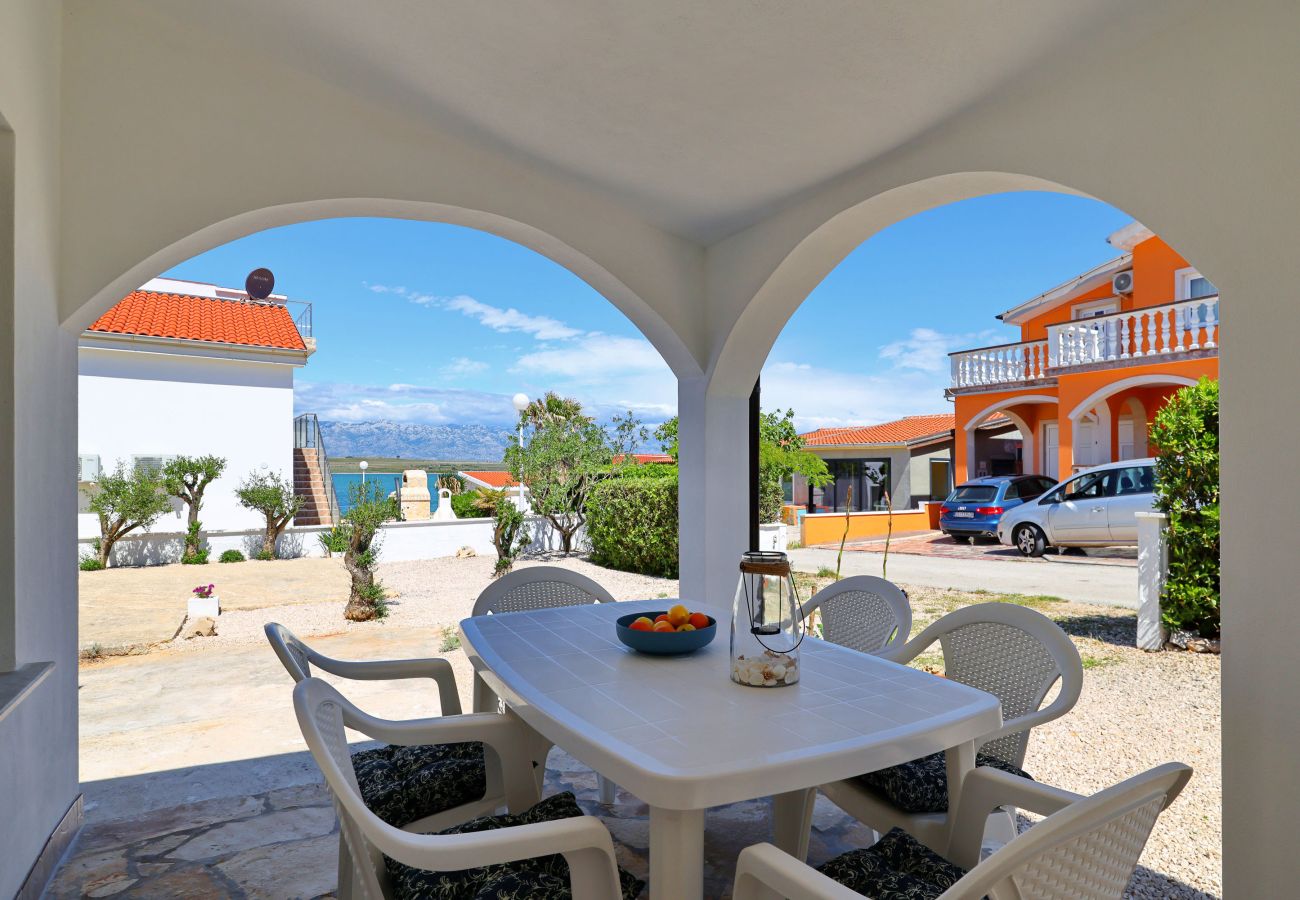 Ferienhaus in Vir - Ferienhaus Malo Fali strandnah auf Vir