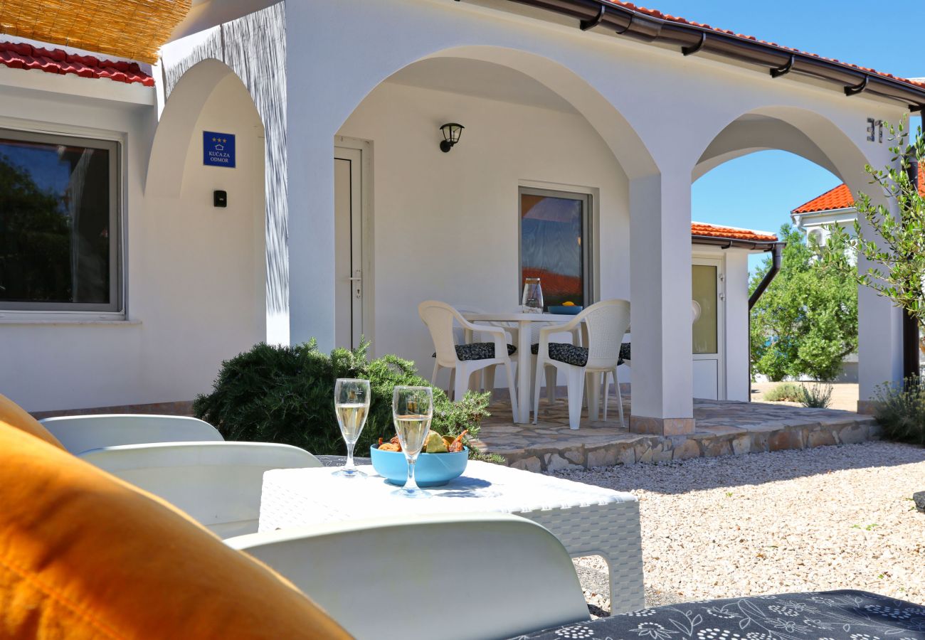Ferienhaus in Vir - Ferienhaus Malo Fali strandnah auf Vir