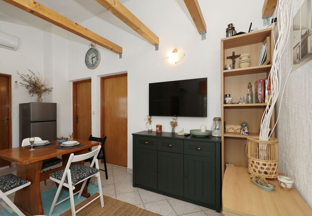 Ferienhaus in Vir - Ferienhaus Malo Fali strandnah auf Vir