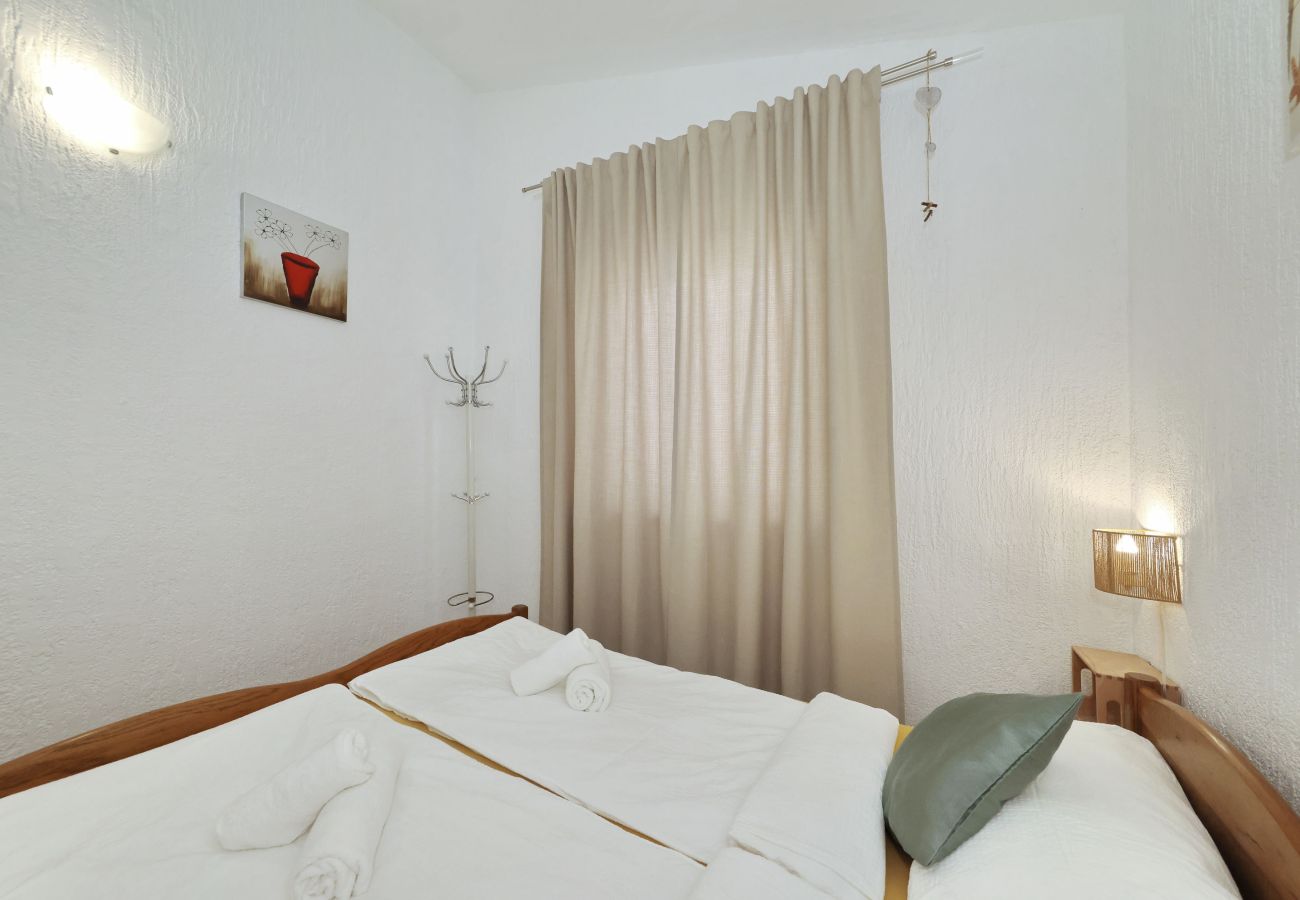 Ferienhaus in Vir - Ferienhaus Malo Fali strandnah auf Vir