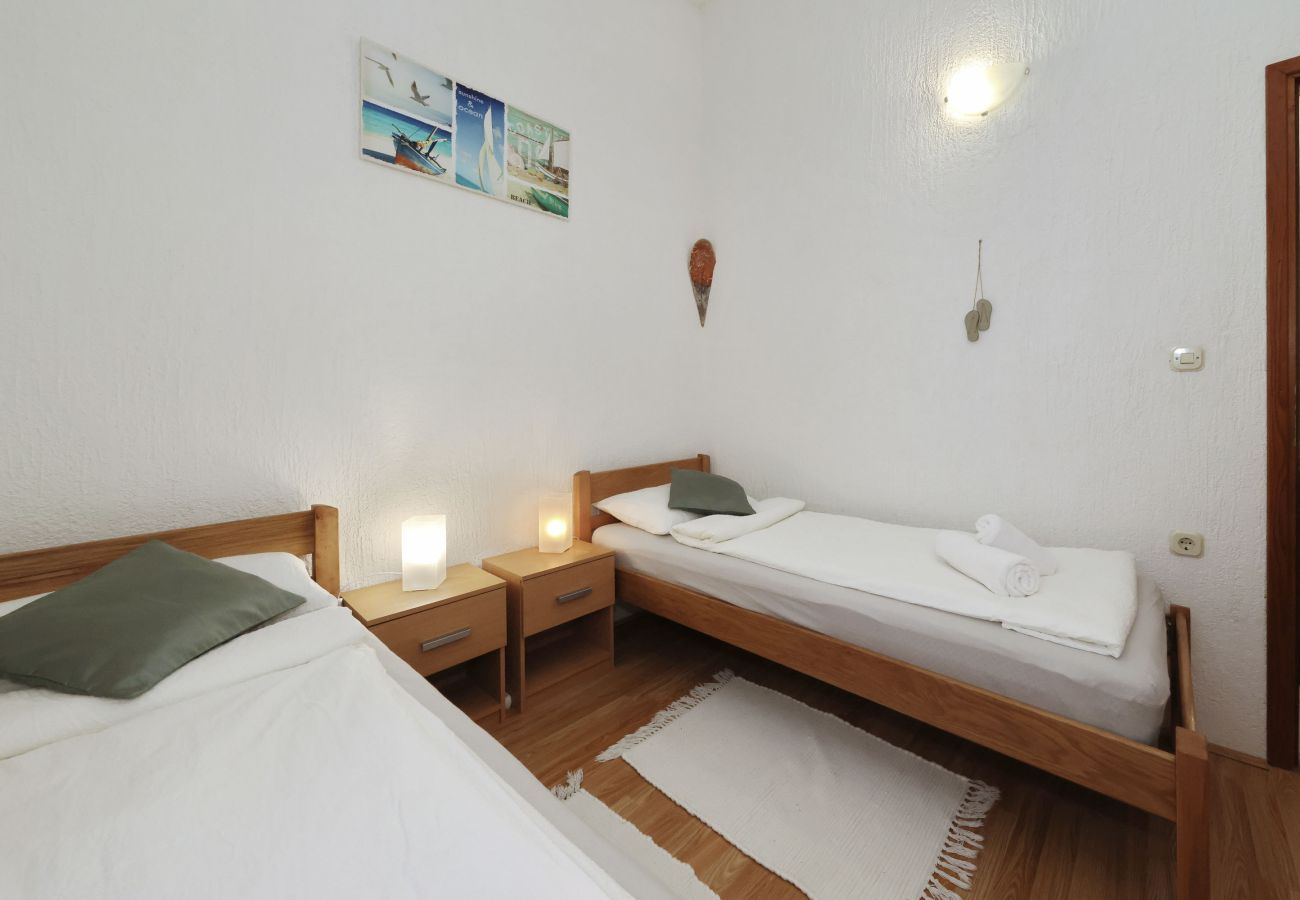 Ferienhaus in Vir - Ferienhaus Malo Fali strandnah auf Vir