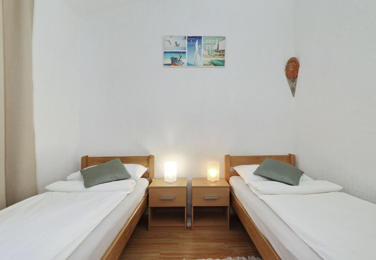 Ferienhaus in Vir - Ferienhaus Malo Fali strandnah auf Vir