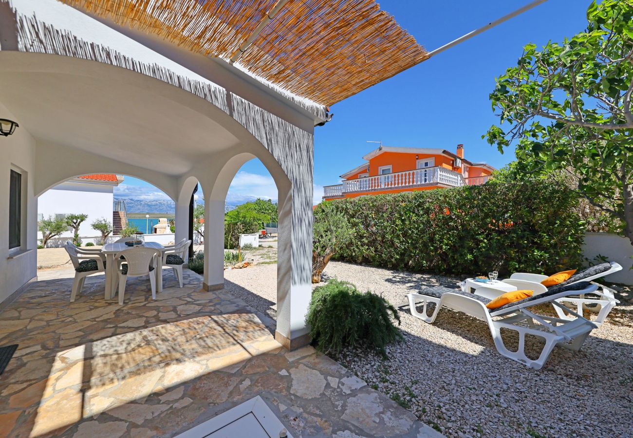 Ferienhaus in Vir - Ferienhaus Malo Fali strandnah auf Vir