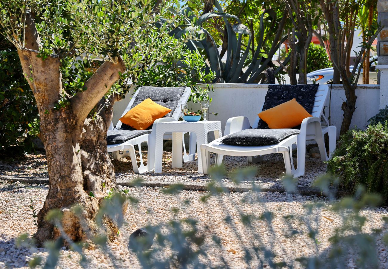 Ferienhaus in Vir - Ferienhaus Malo Fali strandnah auf Vir