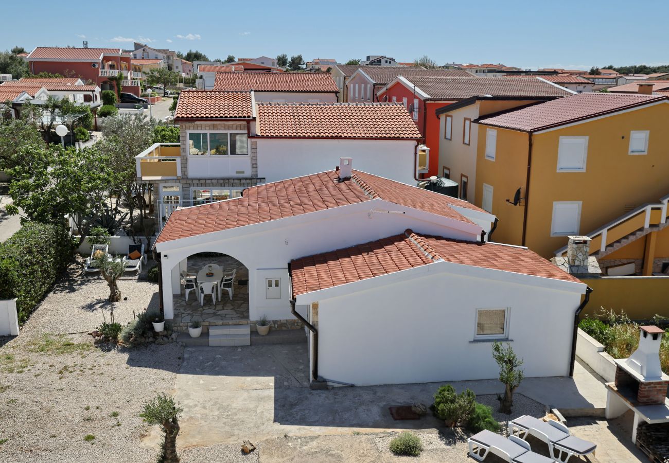 Ferienhaus in Vir - Ferienhaus Malo Fali strandnah auf Vir