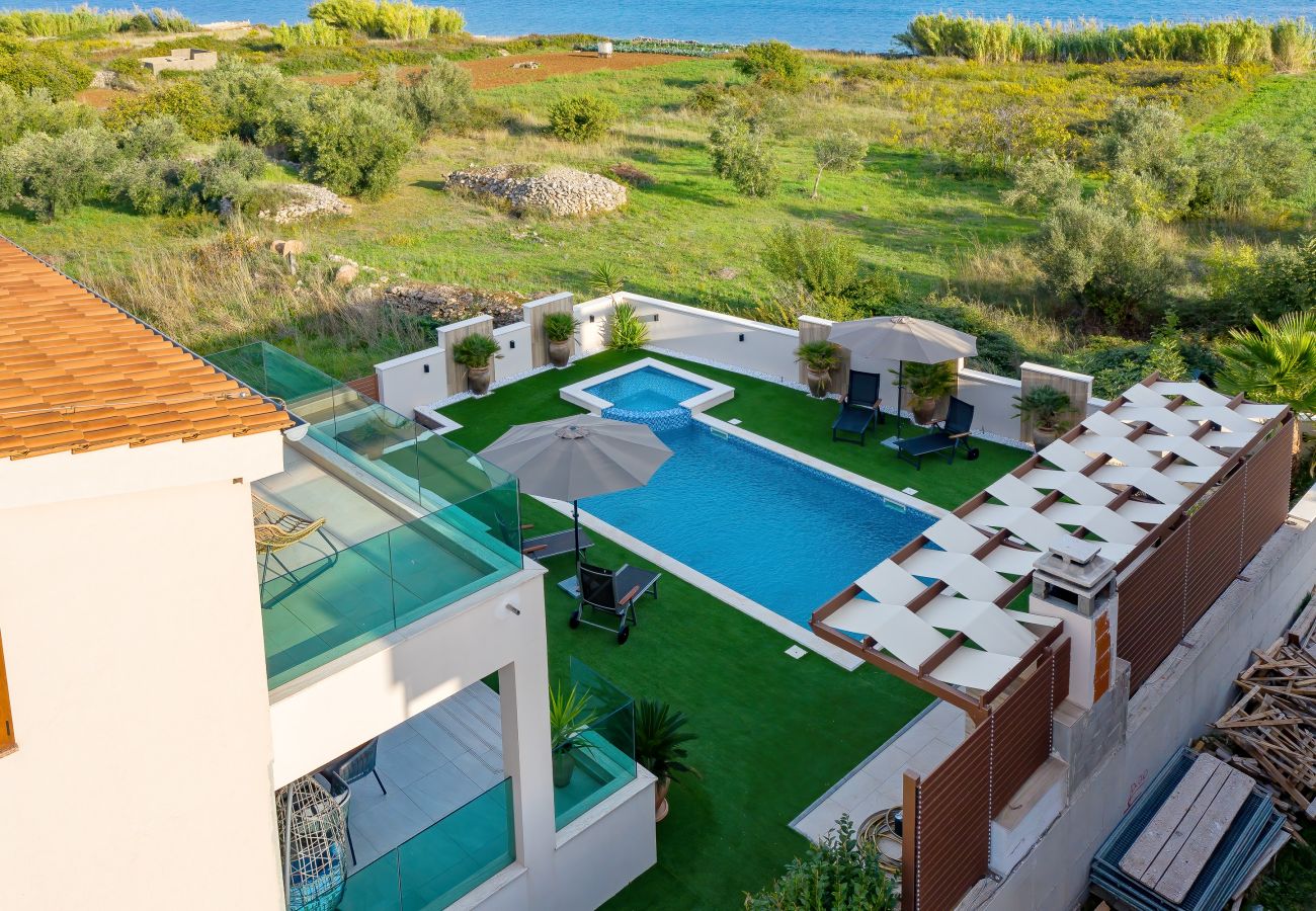 Villa in Dobropoljana - Villa Masanda mit Pool
