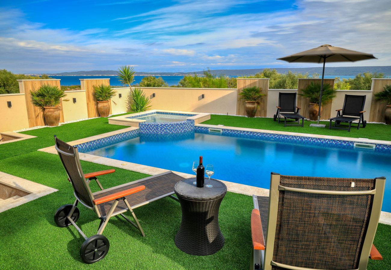 Villa in Dobropoljana - Villa Masanda mit Pool