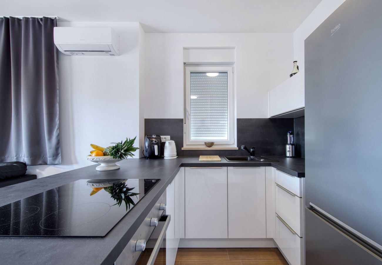 Ferienwohnung in Kožino - Ferienwohnung Vidalis No.1 mit Dachterrasse
