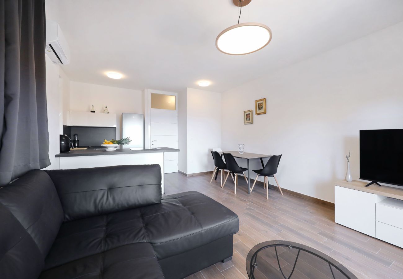 Ferienwohnung in Kožino - Ferienwohnung Vidalis No.1 mit Dachterrasse