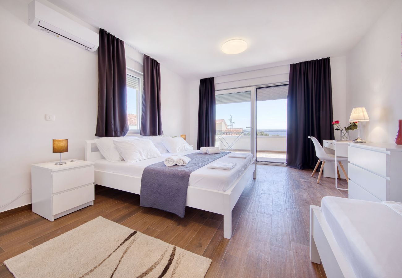 Ferienwohnung in Kožino - Ferienwohnung Vidalis No.1 mit Dachterrasse