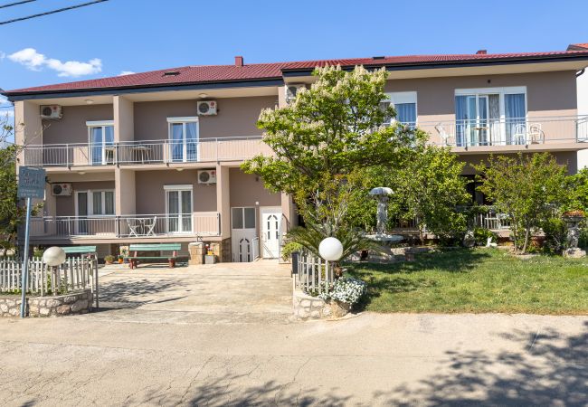 Zimmeranmietung in Starigrad - Zimmer Tinka No.9 strandnah