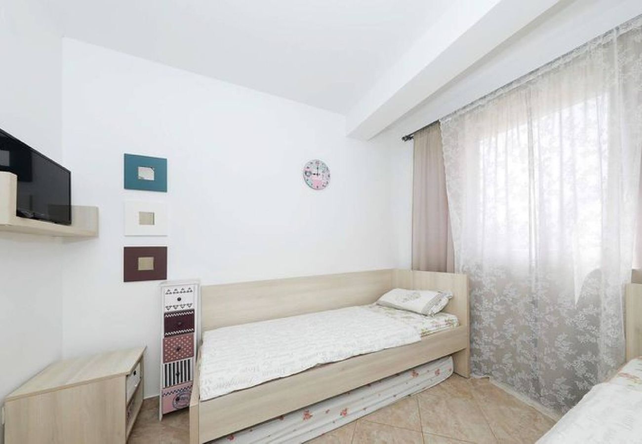 Ferienwohnung in Privlaka - -