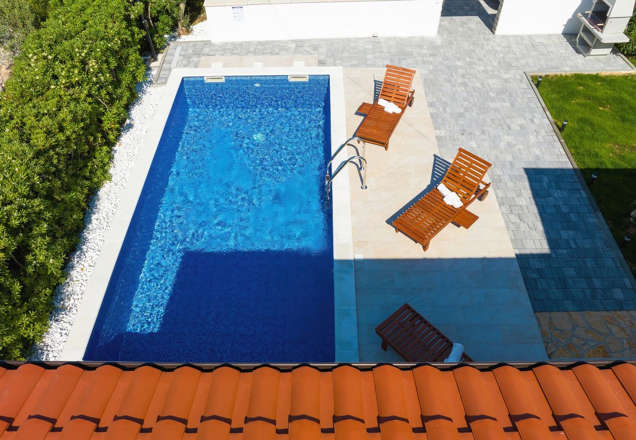 Ferienhaus in Vir -  Ferienhaus Jandro mit Pool
