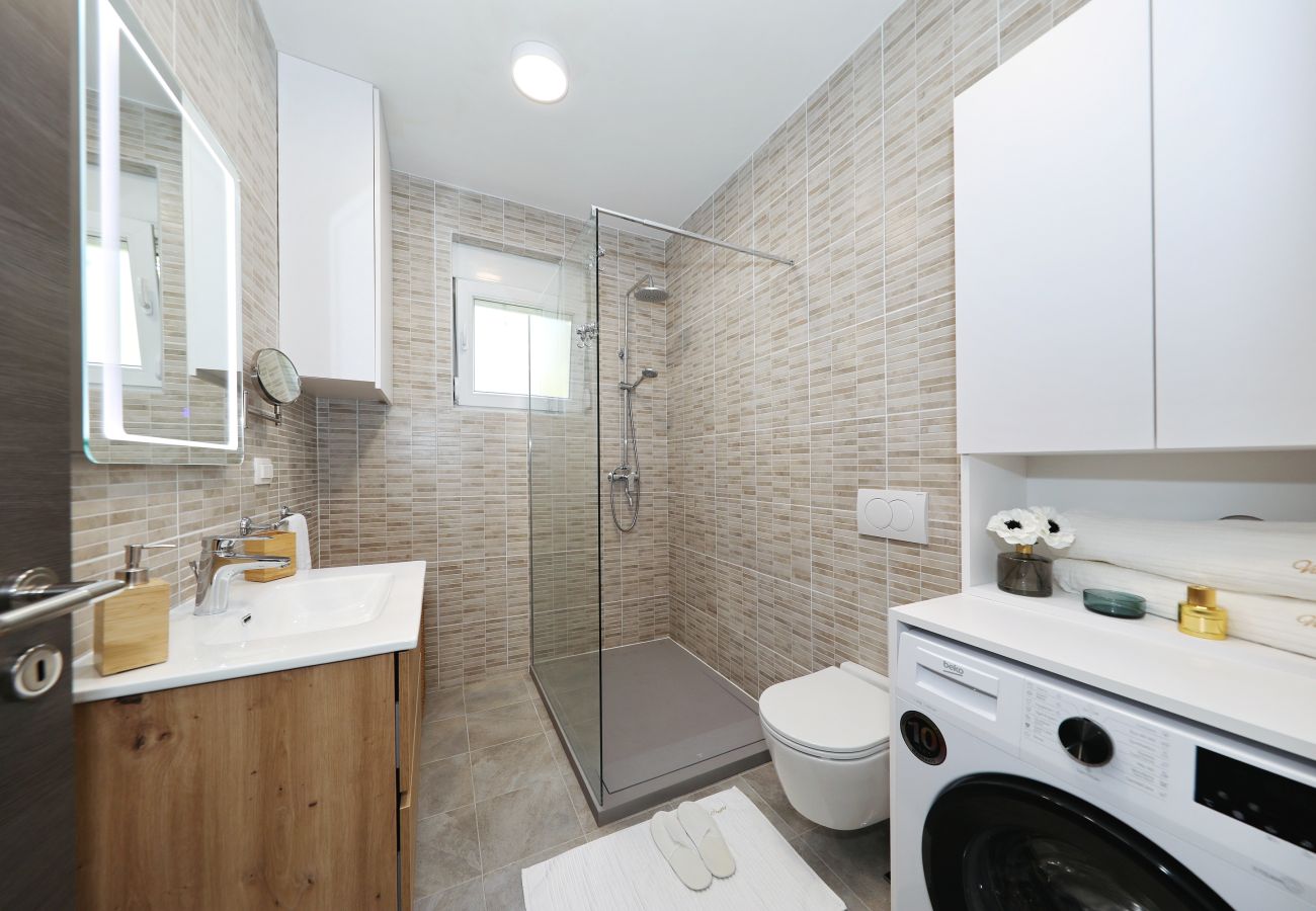 Ferienhaus in Vir -  Ferienhaus Jandro mit Pool