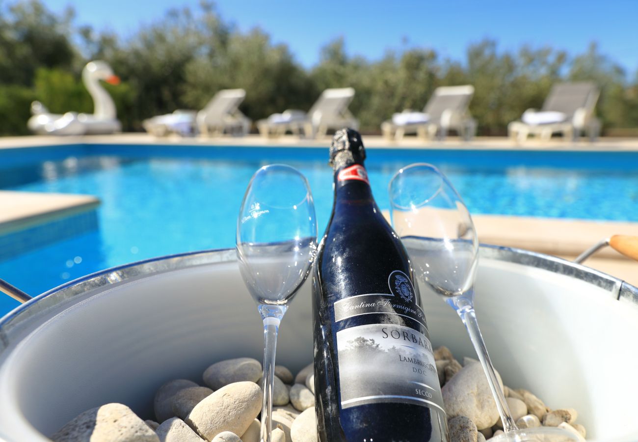 Ferienhaus in Debeljak - Ferienhaus Angelina mit Privatpool