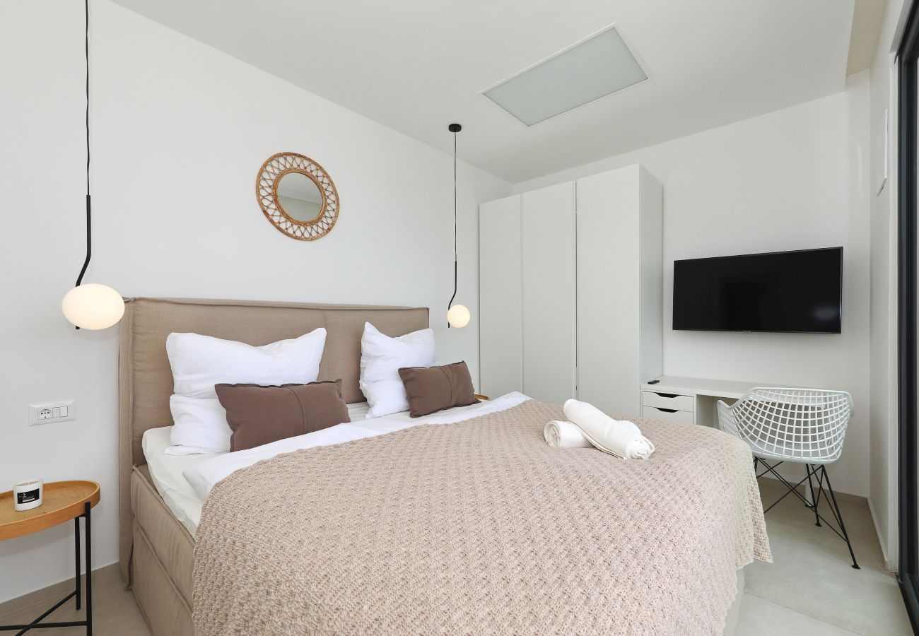 Ferienwohnung in Marina - Ferienwohnung Mentis mit Meerblick