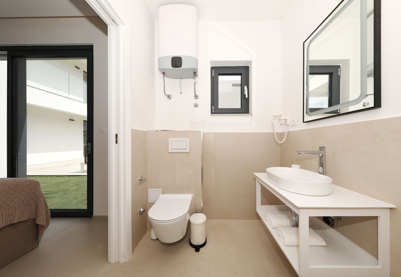 Ferienwohnung in Marina - Ferienwohnung Mentis mit Meerblick