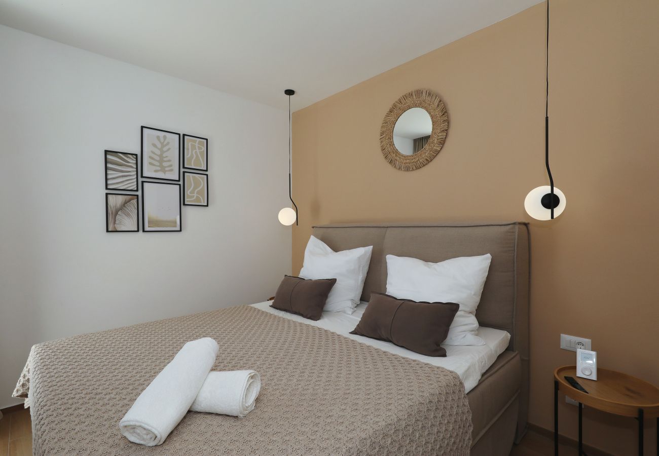 Ferienwohnung in Marina - Ferienwohnung Mentis mit Meerblick