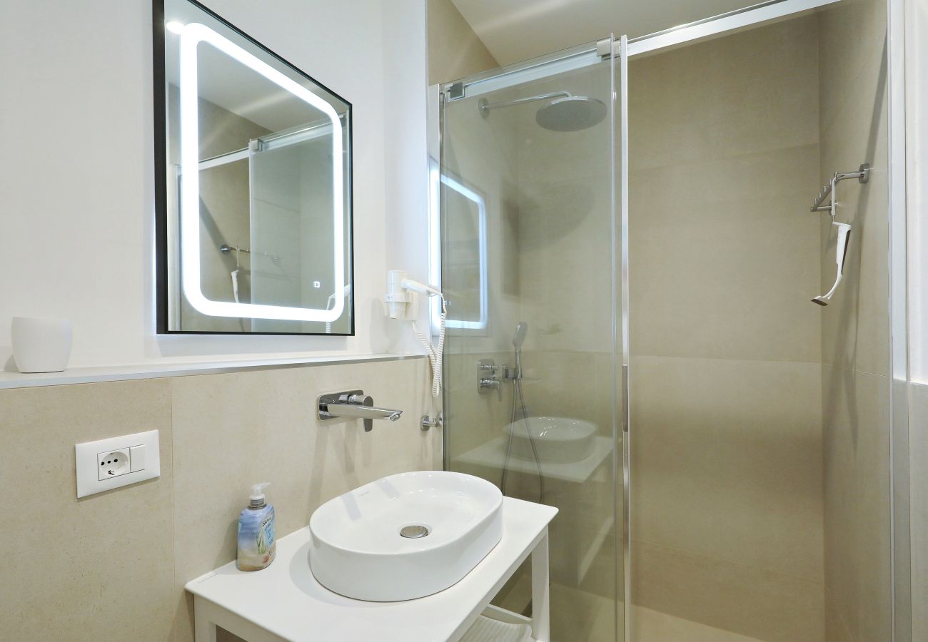 Ferienwohnung in Marina - Ferienwohnung Mentis mit Meerblick