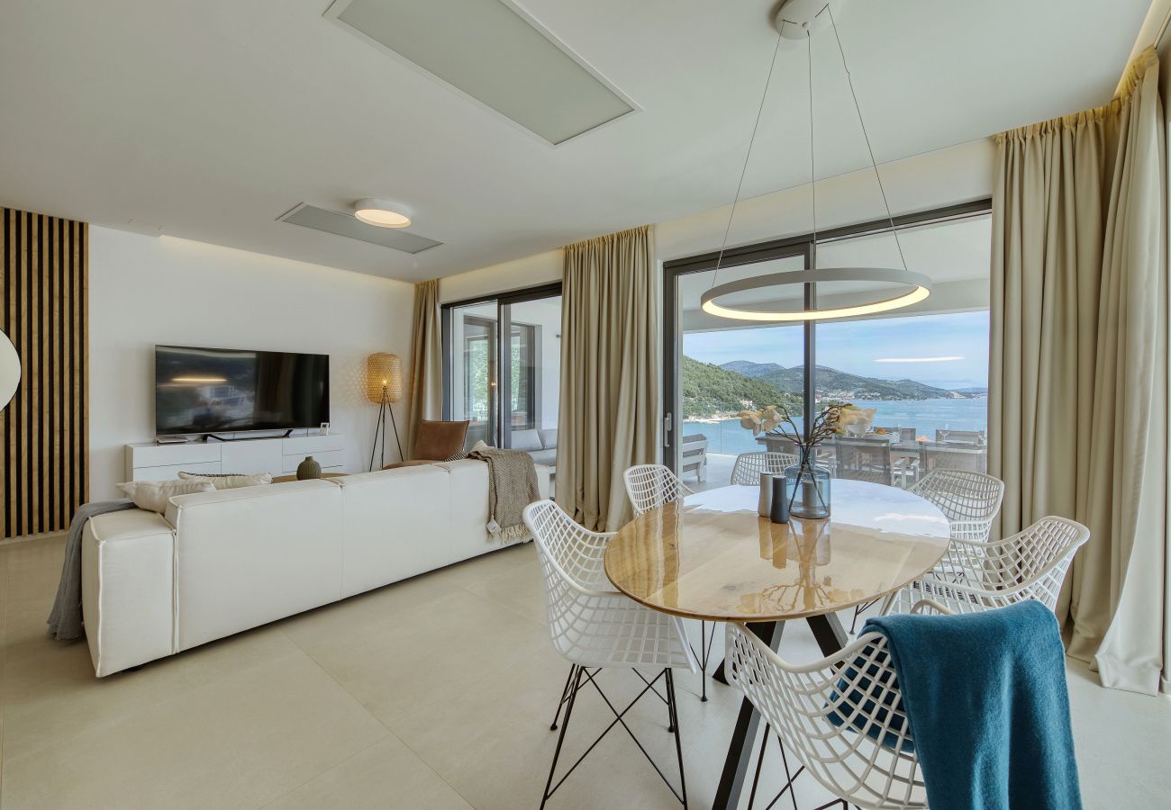 Ferienwohnung in Marina - Ferienwohnung Mentis mit Meerblick