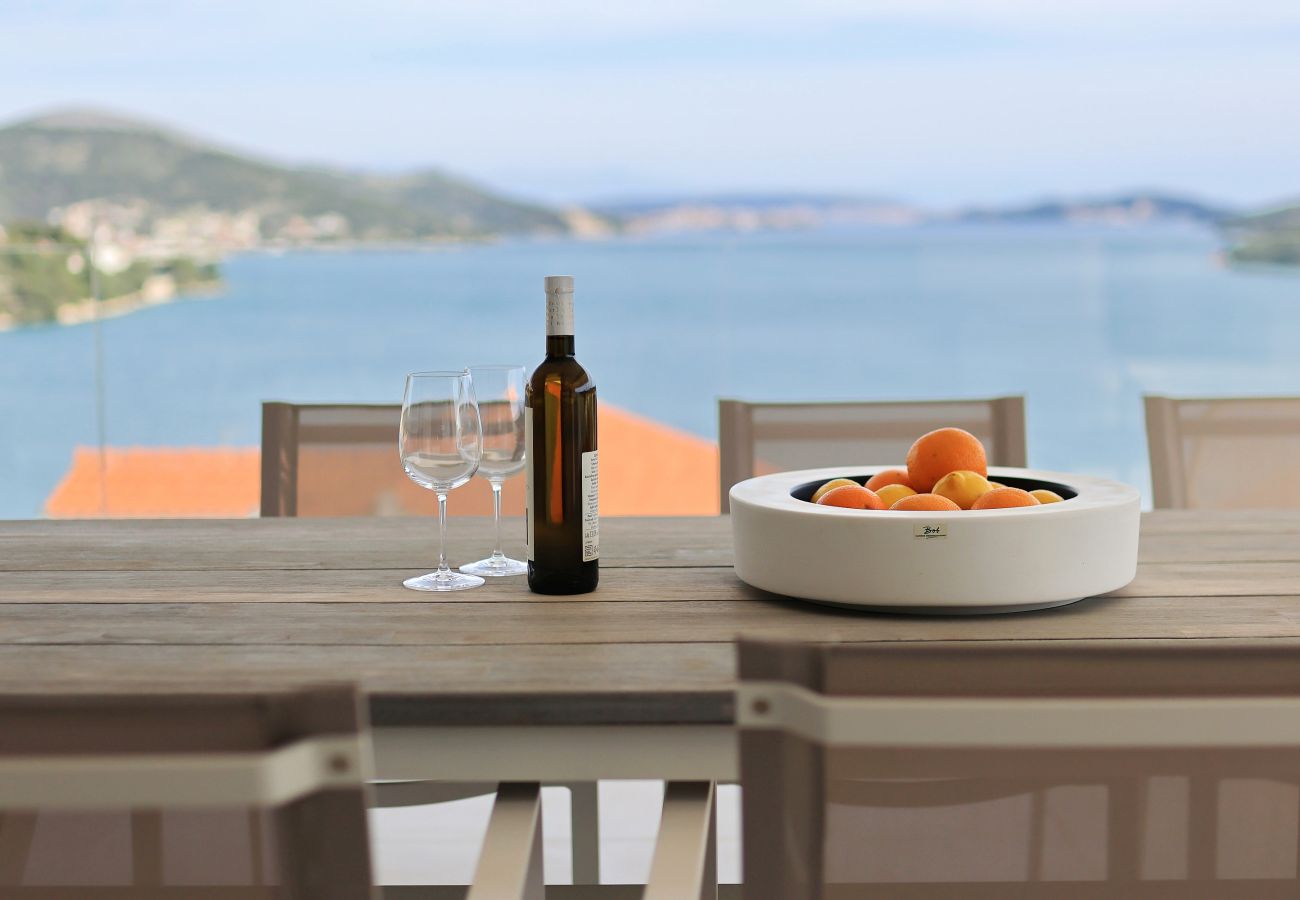 Ferienwohnung in Marina - Ferienwohnung Mentis mit Meerblick