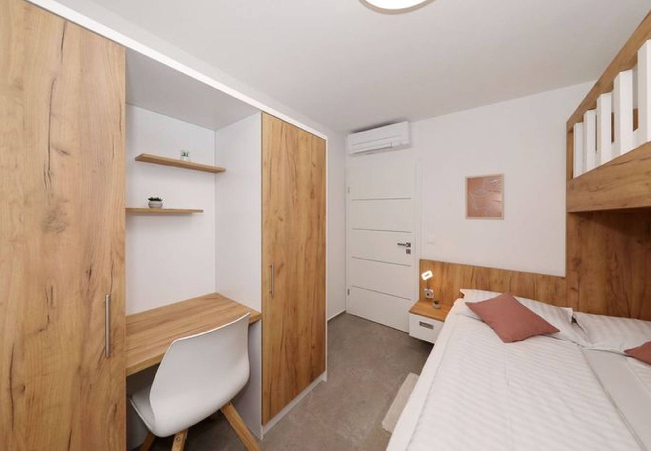 Ferienwohnung in Vir - Ferienwohnung Cicak No 1 Strandnah