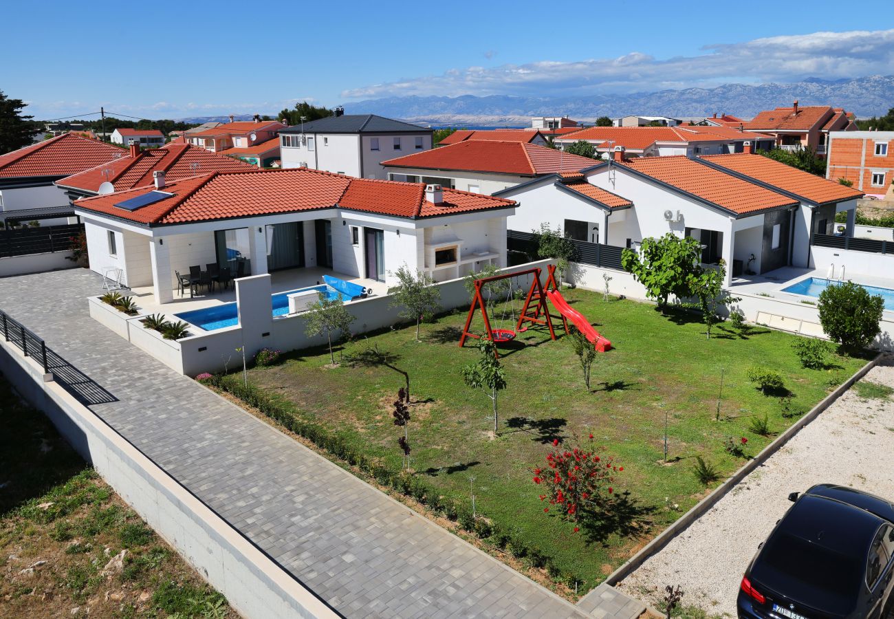 Villa in Vir - Villa Mariva mit beheiztem Pool