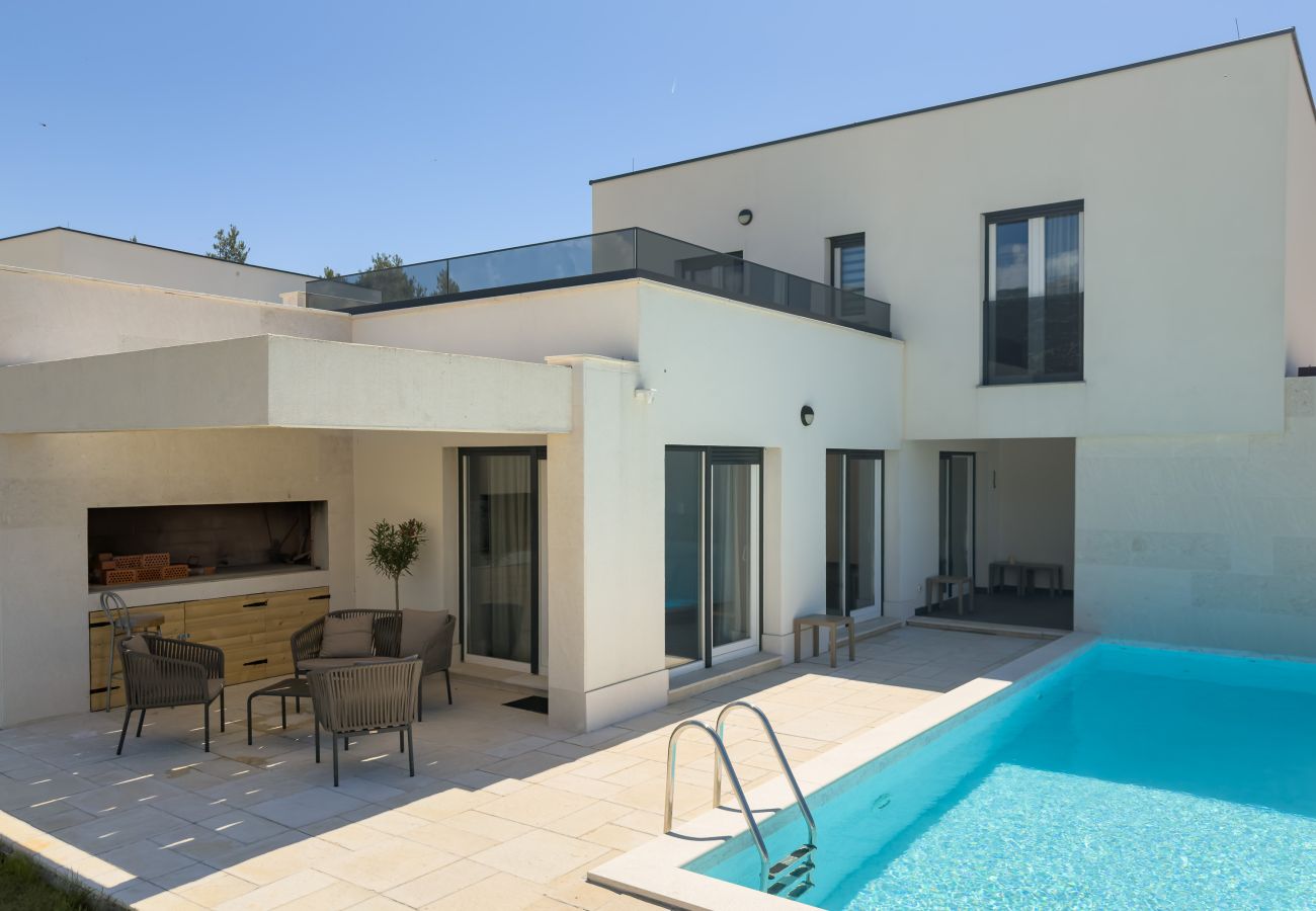 Villa in Rovanjska - Villa Wave of Love mit Meerblick und Pool
