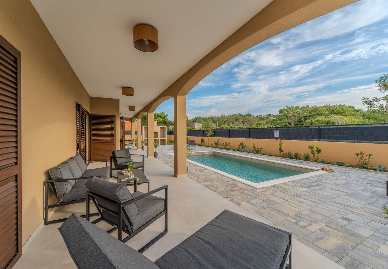 Ferienhaus in Ražanac - Ferienhaus Pecora Nera mit Pool