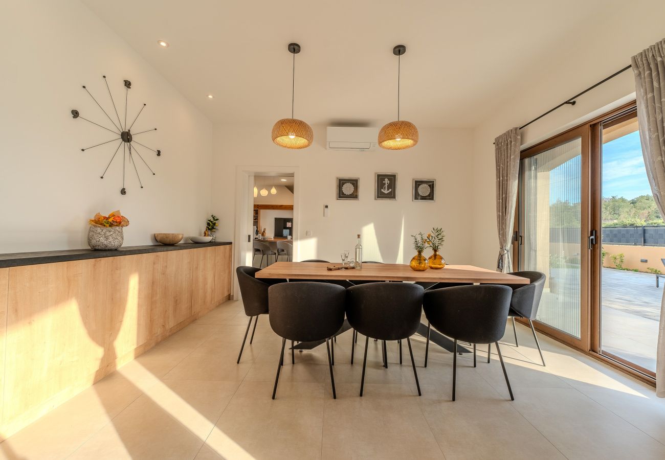 Ferienhaus in Ražanac - Ferienhaus Pecora Nera mit Pool